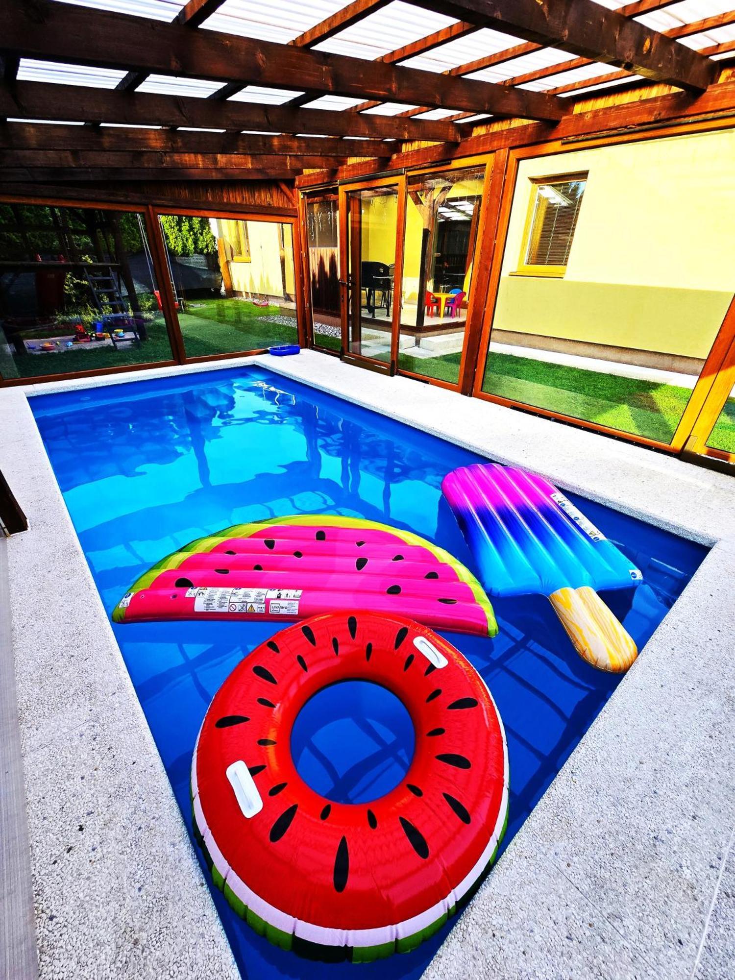 Max - Whirlpool & Bazen & Sauna Velke Losiny
