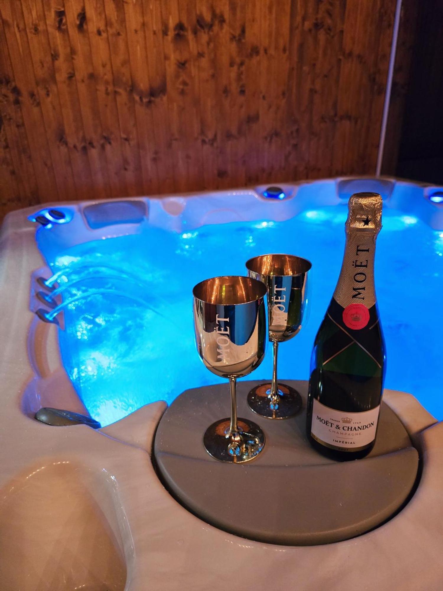 Max - Whirlpool & Bazen & Sauna * Velke Losiny